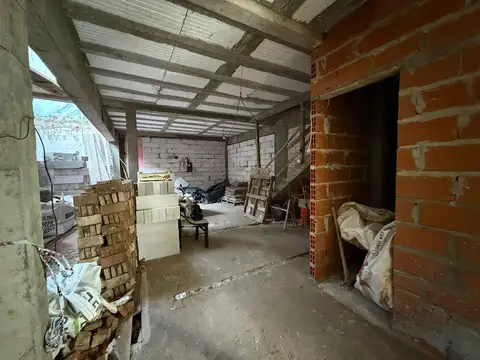Casa 5 ambientes con 2 baños