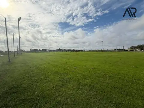 Venta canchas de futbol terreno en Camino Fauquet