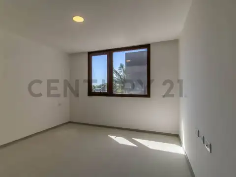 Venta de departamento 2 ambientes 505 entre 17 y 18  Superficie 75m2 cubiertos 20m2.de terraza