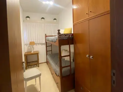 EXCELENTE DEPARTAMENTO DE 4 AMBIENTES FRENTE AL MAR CON COCHERA