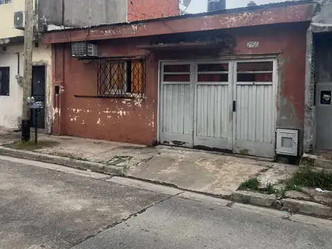 Venta Casa 3 ambientes Lanus Oeste a reciclar