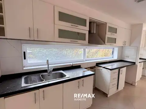 Casa en Venta en Bahía Blanca, USD 175.000