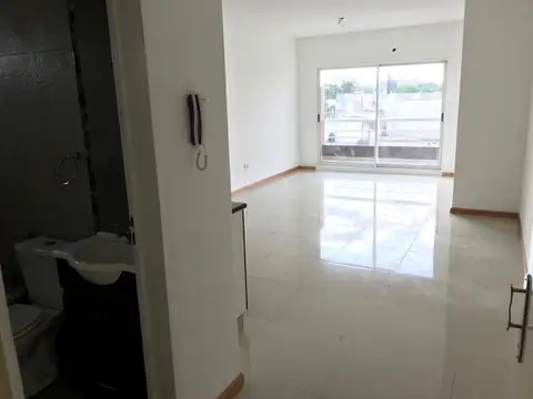 Santo Tomé 4000, Piso 1°