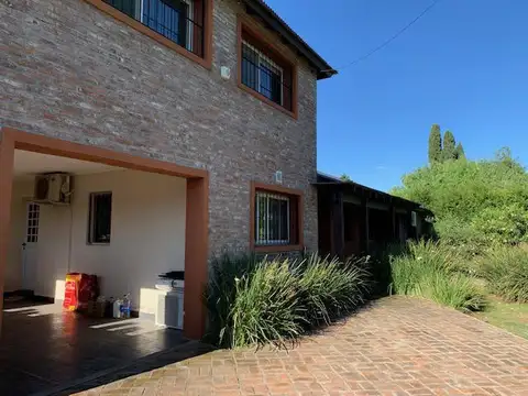 Casa en Venta con 1 cochera