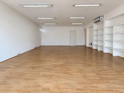 Oficina 2 ambientes con 2 baños