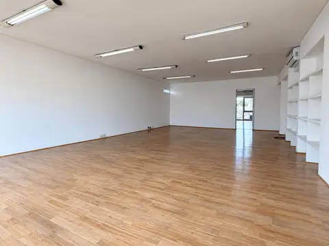 Oficina en alquiler 128 m² con cochera y planta libre – Núñez