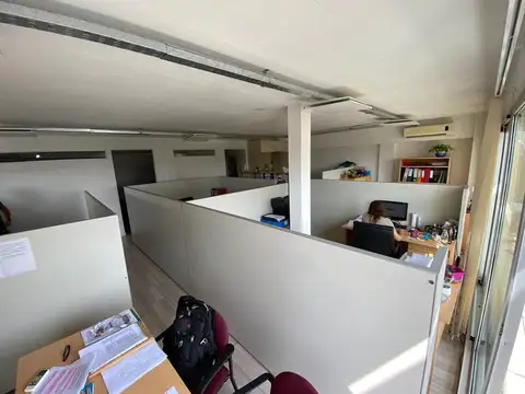 Oficina en Venta con 1 cochera
