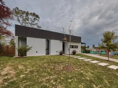 Casa en Venta en Pilar del Este - Santa Elena, USD 139.000