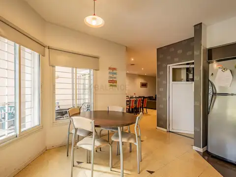 Casa 5 ambientes con 2 baños