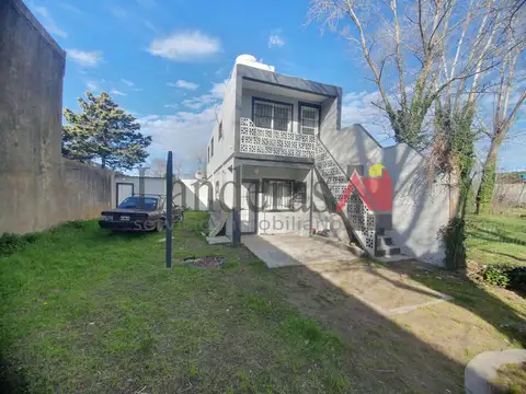 Dos Viviendas sobre lote propio de 10 x 40 - PERMUTA