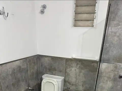 Casa en Alquiler con 1 cochera