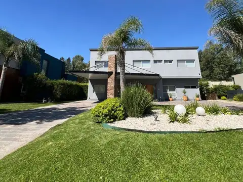 Casa en Alquiler de 6 dormitorios