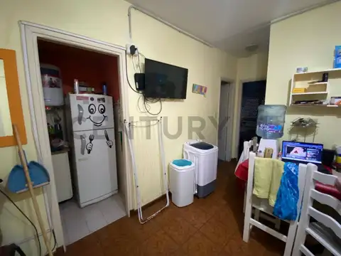 Rivadavia 2800, Piso 1