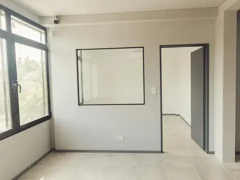 Oficina Monoambiente con 4 baños