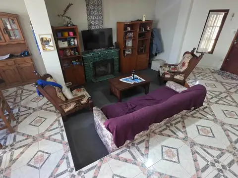 Venta Casa 4 Amb con pileta en Don Bosco