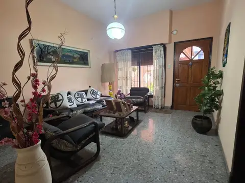 Depto Tipo Casa en Venta en Villa Lynch, USD 99.000