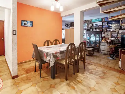 VENTA PH 4 AMBIENTES EN SAENZ PEÑA PARTIDO DE TRES DE FEBRERO BS AS ARGENTINA