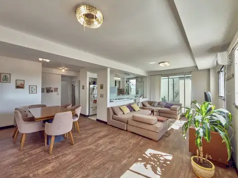 Venta Departamento 4 Amb con Terraza y Cochera