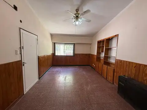 Casa 5 ambientes con 1 baño