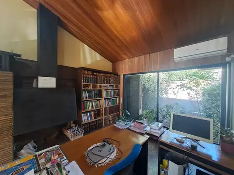 Casa 9 ambientes con 4 baños