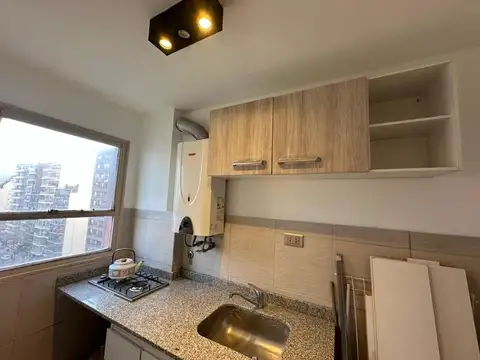 Departamento en Alquiler en Parque Chacabuco, $ 600.000