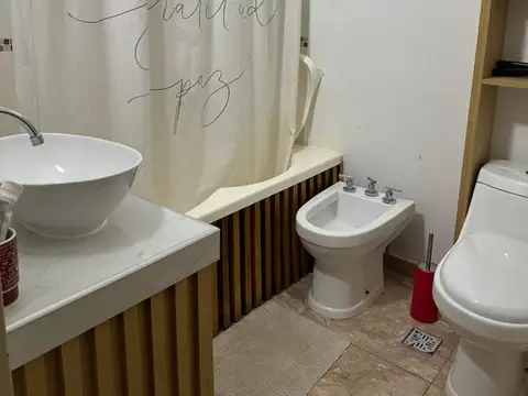 Casa 3 ambientes con 2 baños