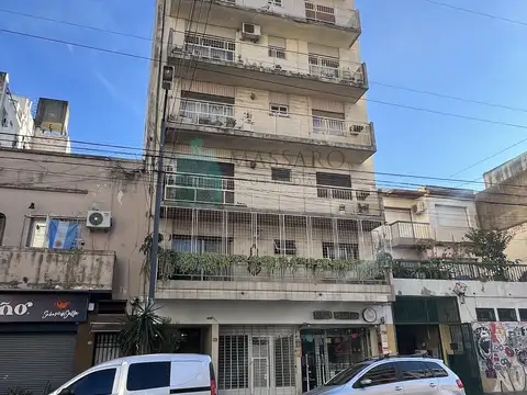 Departamento 3 ambientes con balcón terraza al frente, Villa Crespo.