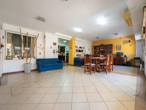 CASA EN VENTA 3 DORMITORIOS COCHERA QUINCHO