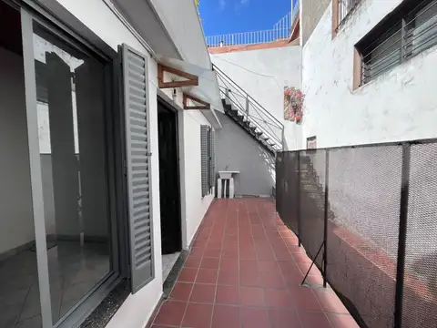 Depto Tipo Casa en Alquiler de 1 dormitorio