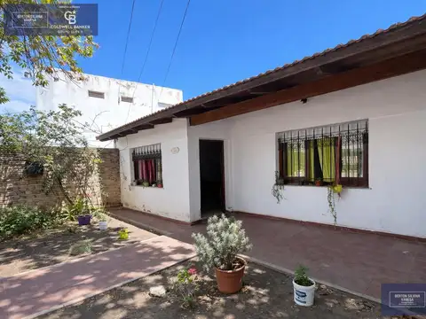 Casa 3 ambientes con 2 baños