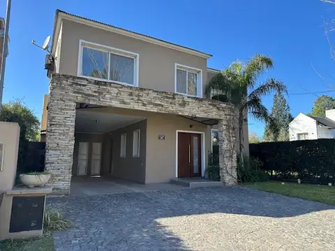 Casa en El Casco Country Club