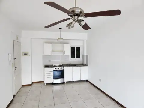 Departamento en Alquiler en Villa Pueyrredon, $ 450.000