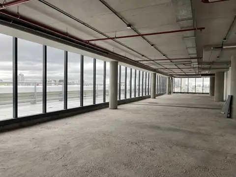Oficina en Venta con 12 cocheras