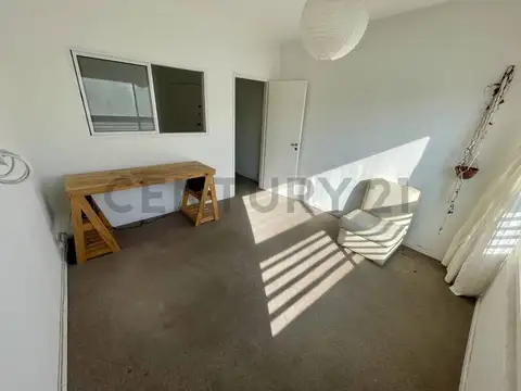 Ituzaingó 300, Piso 0