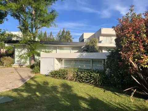 CASA EN ALQUILER - BARRIO PRIVADO EL CAUCE 133 y 478 - 2 DORMITORIOS