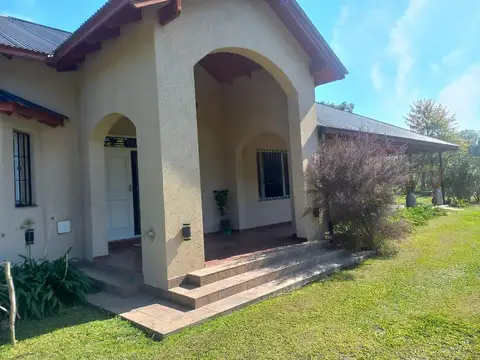 Excelente casa quinta a la venta en Mercedes -Apta credito
