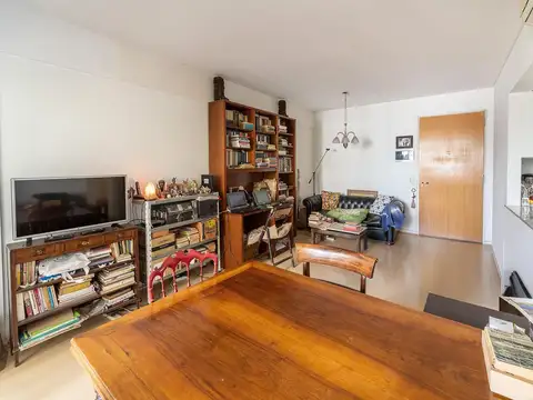 Venta Departamento 3 ambientes c/Cochera y Parrilla, Zapata al 500.
