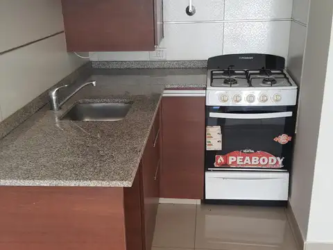 Departamento en Alquiler en Monte Castro, $ 800.000