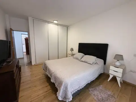 Depto Tipo Casa 4 ambientes con 2 baños