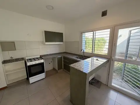 Departamento en Alquiler en Mendoza, $ 850.000