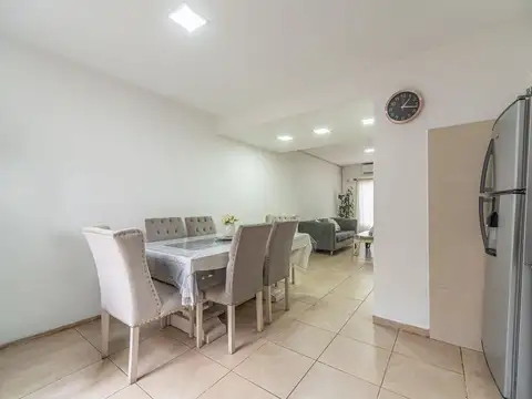 Depto Tipo Casa en Venta 4 años