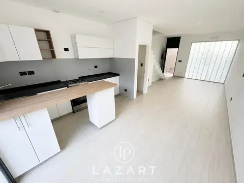 Casa 4 ambientes con 1 baño