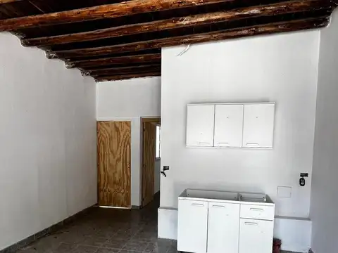 Casa 2 ambientes con 1 baño