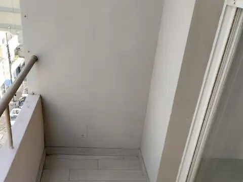 Nicolas E Videla 336 , Piso 6