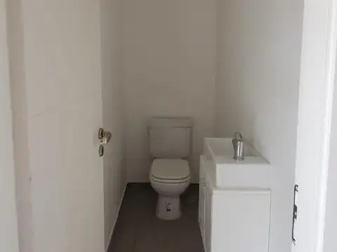 Departamento a estrenar. 3 ambientes con jardín y cochera. Complejo Altos del Encuentro.