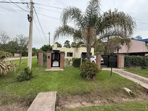 VENTA CASA 2 DORMITORIOS Bº LOS NOGALES IBARLUCEA