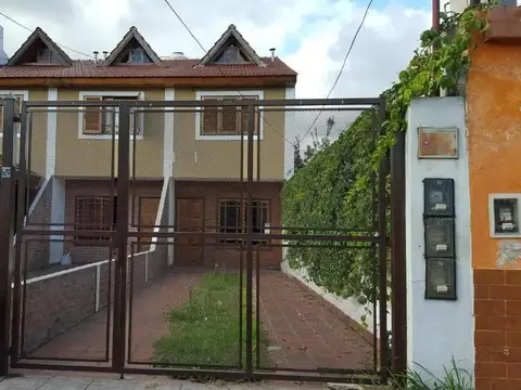 OPORTUNIDAD PH 3 AMBIENTES COCHERA AL FRENTE