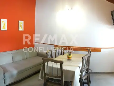 Casa 8 ambientes con 4 baños