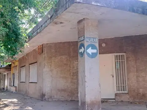 AMPLIA CASA DE ESQUINA 2 DORMITORIOS J. M. GUTIERREZ 2287