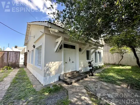 Casa de cinco ambientes en venta, Haedo Sur